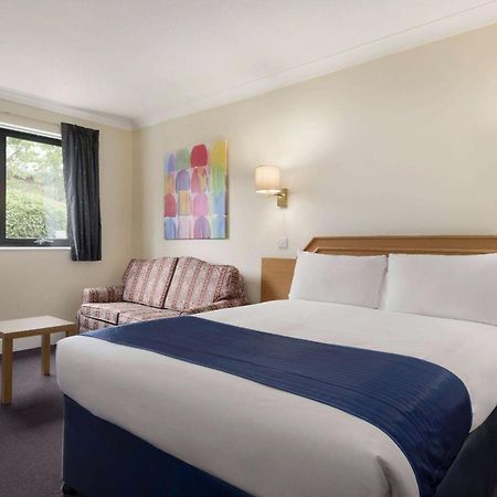 Days Inn Стаффорд Екстер'єр фото